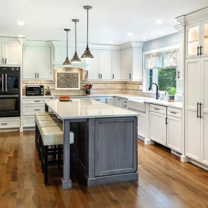 Bringing Down Walls: The Modern Open-Concept Home 1 Kitchen Island with Seating